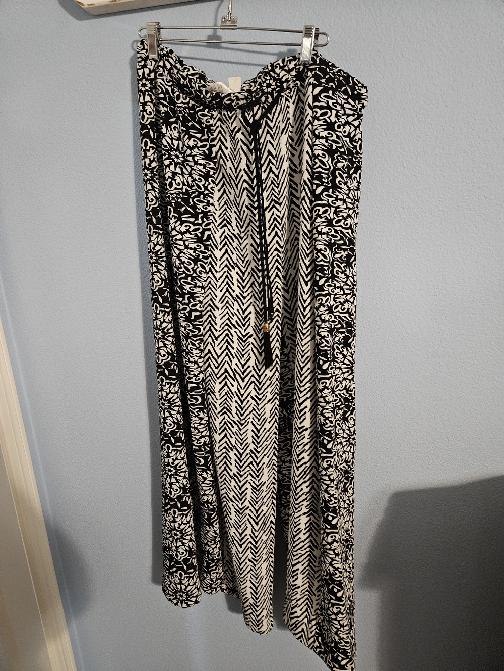 Chico's Black and White Flowy Pants
